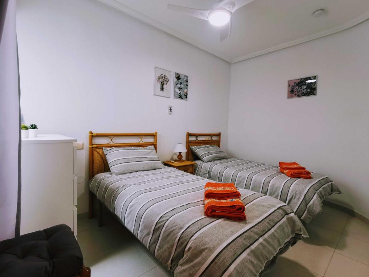 El Sombrero Apartment With Free Wifi Playa Del Cura トレビエハ エクステリア 写真